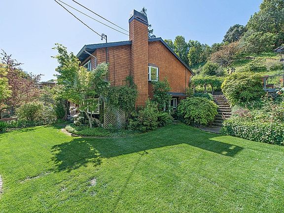 2nd image of 12 Dutch Valley Ln
