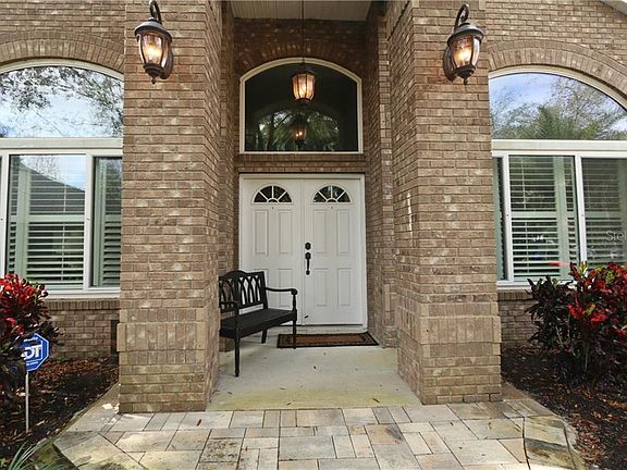 3rd image of 823 Royalwood Ln