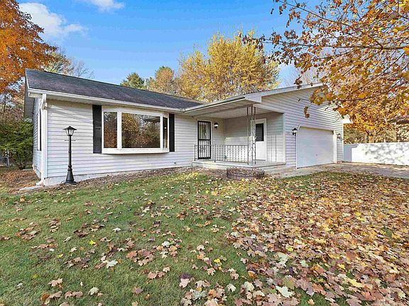 4th image of 129 Crestwood Ct