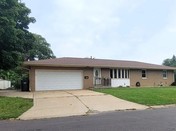 1526 Glendale Ave, Pekin, IL 61554