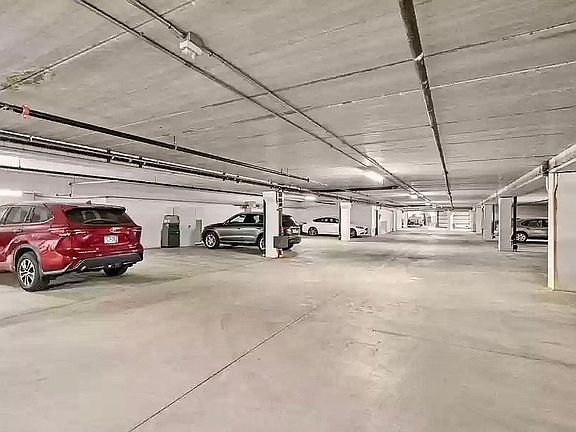5th image of 500 Greenhaven Dr APT 325