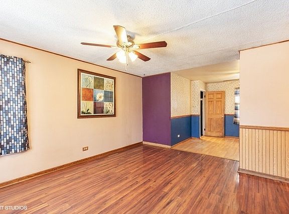 2nd image of 1729 Linden Ave