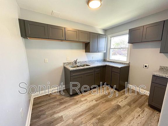 3rd image of 9037 Edinburgh St APT B