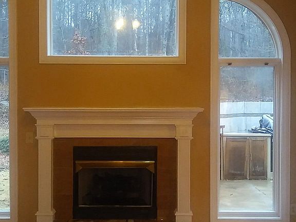 Kitchen/Hearth 