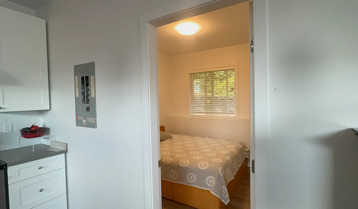 1 bed, 400 sqft, $2,200 — Photo 2