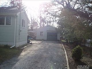 5th image of 34 Fanning Ave