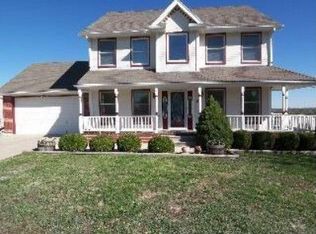 811 SW Shorthorn Rd, Grain Valley, MO 64029