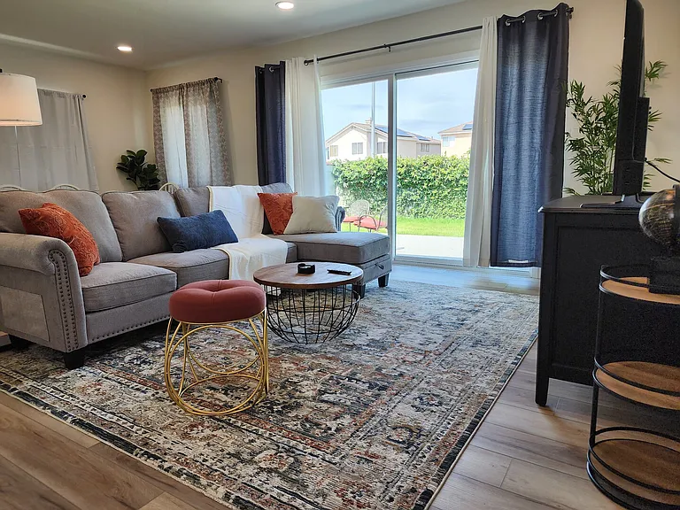 Elmbrook Dr — Photo 11