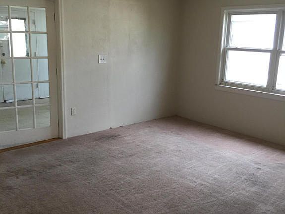 3rd image of 708 Teak Dr