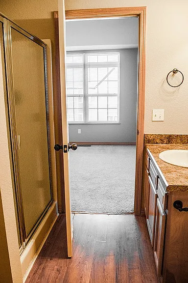 2869 W Hillshire Dr — Photo 16