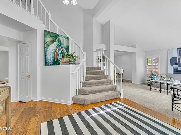 2nd image of 3227 Mariposa Ave