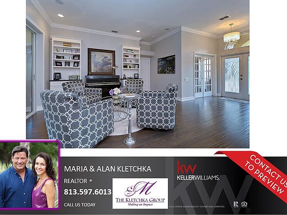 3rd image of 10539 Greencrest Dr