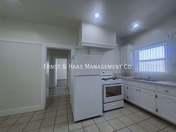 3rd image of 1249 Pine Ave