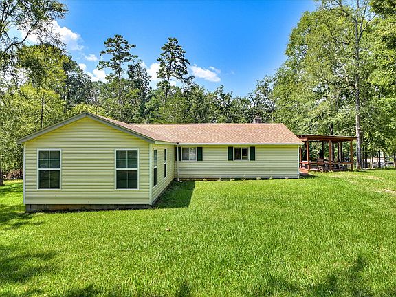 2nd image of 1129 Lakeside Drive