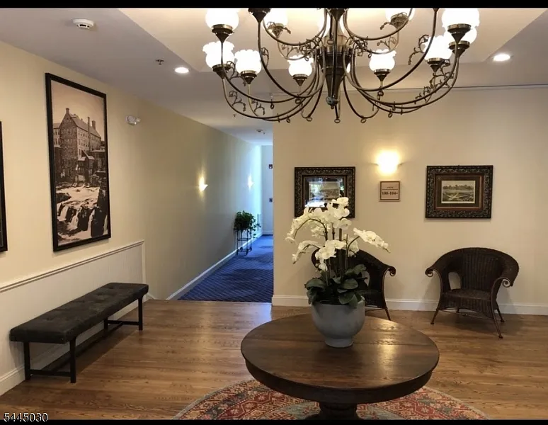 1 bed, $2,490 — Photo 2