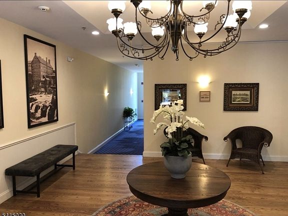2nd image of 280 Main St