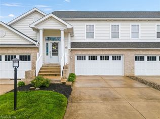 1340 Cascade Cir W, Canton, OH 44708