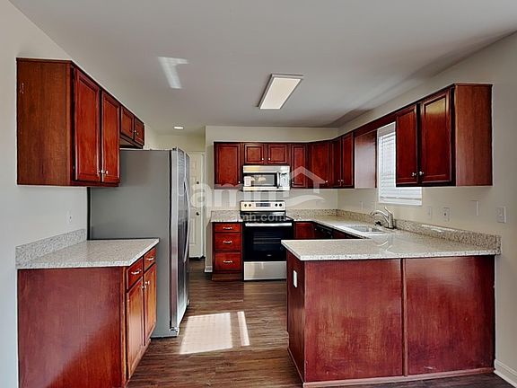 3rd image of 1613 Woodfield Ct