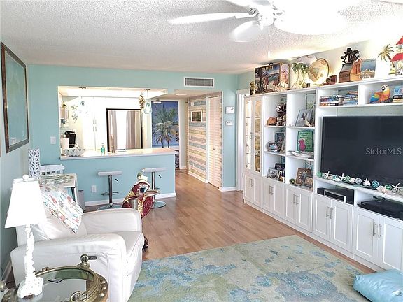 4th image of 6177 Sun Blvd APT 305