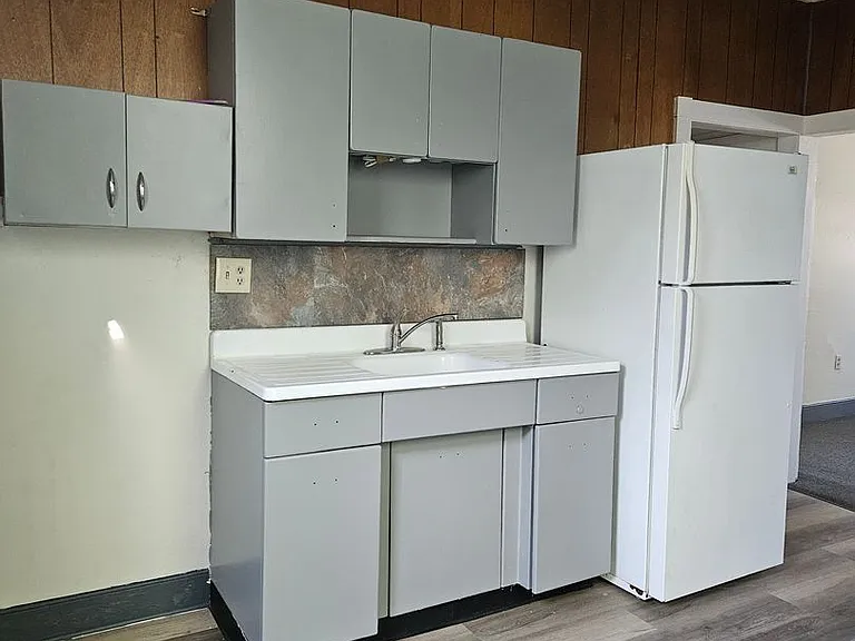 54 N Main St — Photo 5