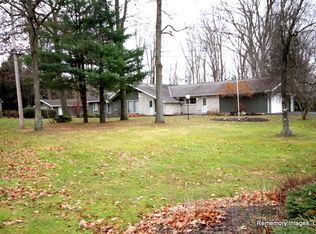 1213 Carmont Dr, Meadville, PA 16335