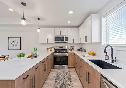 Central Heights Townhomes Photo 1