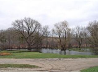 N9128 Ski Slide Rd, Ixonia, WI 53036