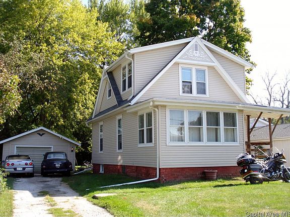 2nd image of 1917 Grand Ave