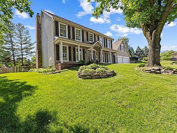 2nd image of 513 Pinewood Dr