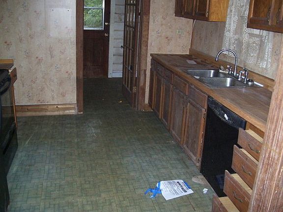 5th image of 1106 E Park Ave