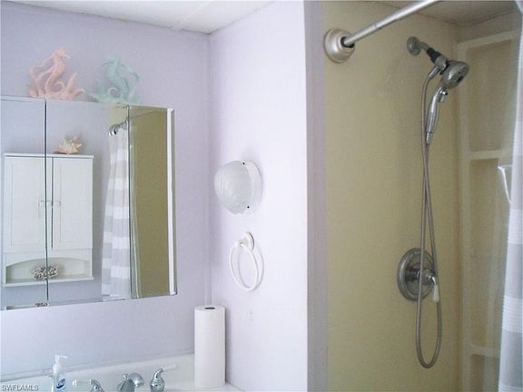 5th image of 220 Derwent Blvd