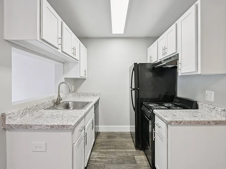 Stillwater Apartments — Photo 27