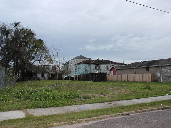4th image of 2611 Soniat St