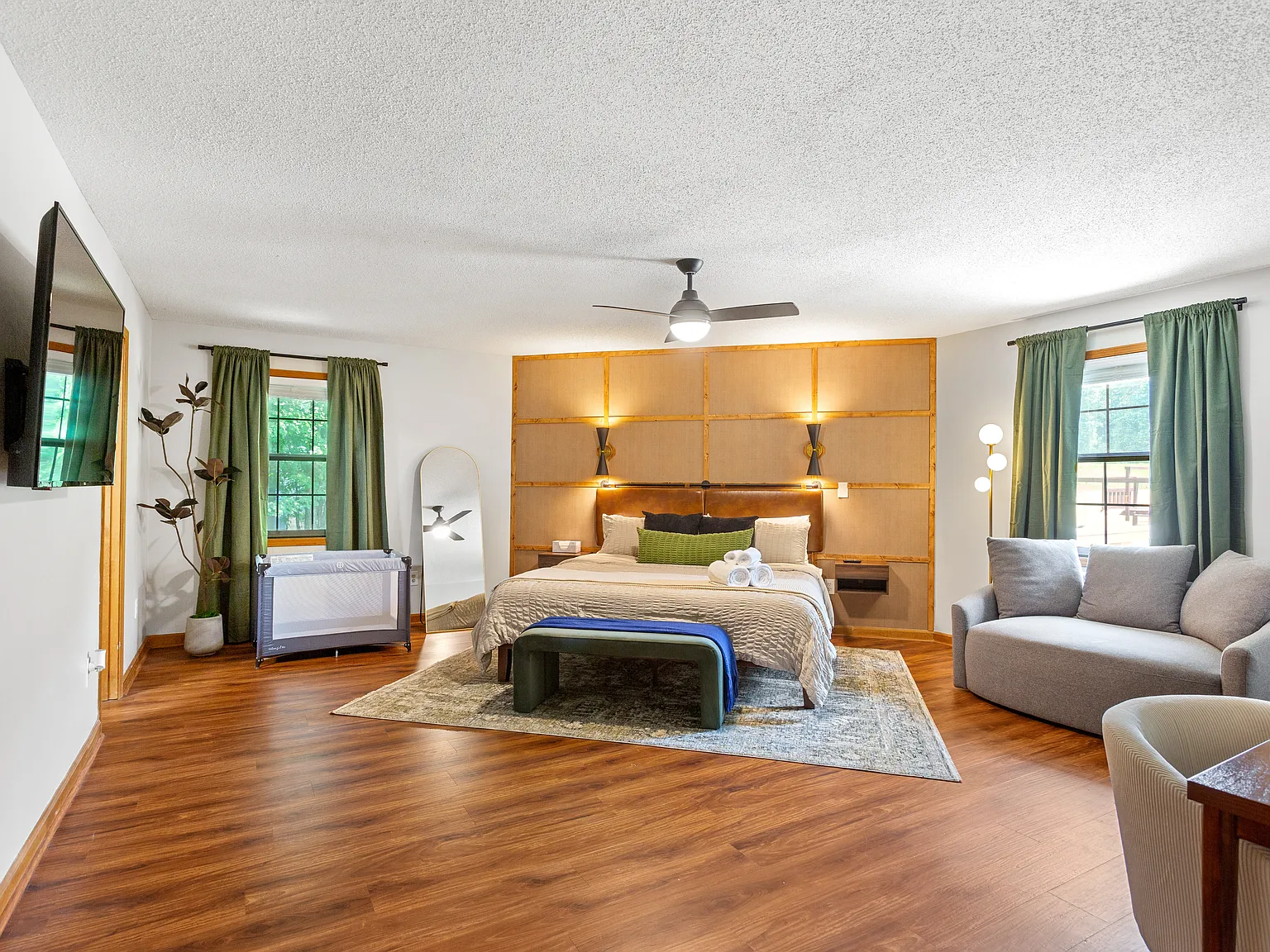 4 bed, 3.5 bath, 2455 sqft, $6,000 — Photo 3