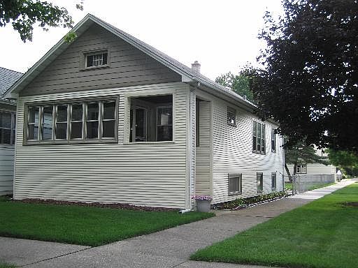 1st image of 919 S Lathrop Ave