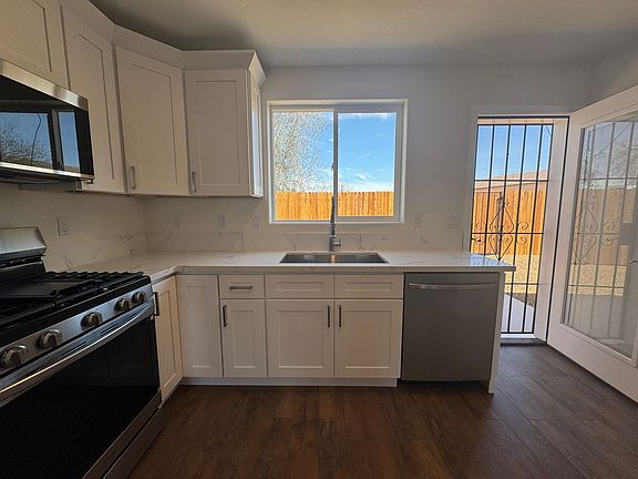 5th image of 1794 Coronel Dr