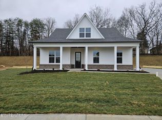209 Clover Cir, Lenoir City, TN 37772