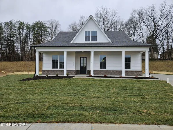 209 Clover Cir, Lenoir City, TN 37772