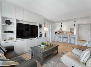 15 E Aspenmont Hts SW #227, Calgary, AB T3H 0E3