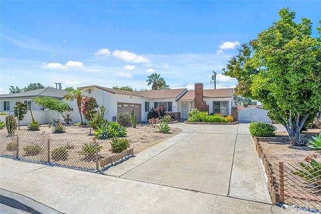 1st image of 1520 Elysian Ave