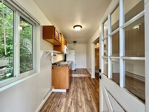5th image of 1025 McKenzie Dr #A