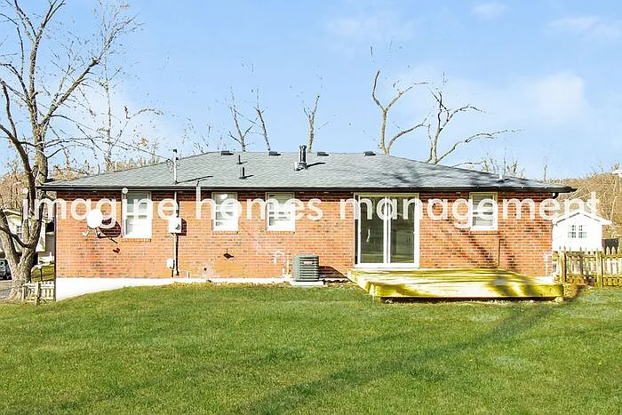 1205 NE 84th Ter — Photo 10
