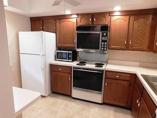 375 Three Lakes Ln #A — Photo 5