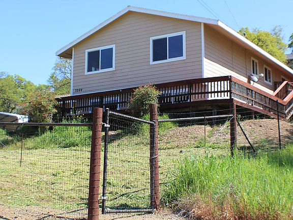 2nd image of 3284 Maravilla Dr