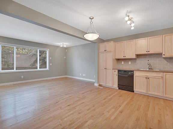 5th image of 2816 34th Ave NW #6