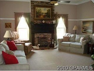 5th image of 2947 Church St