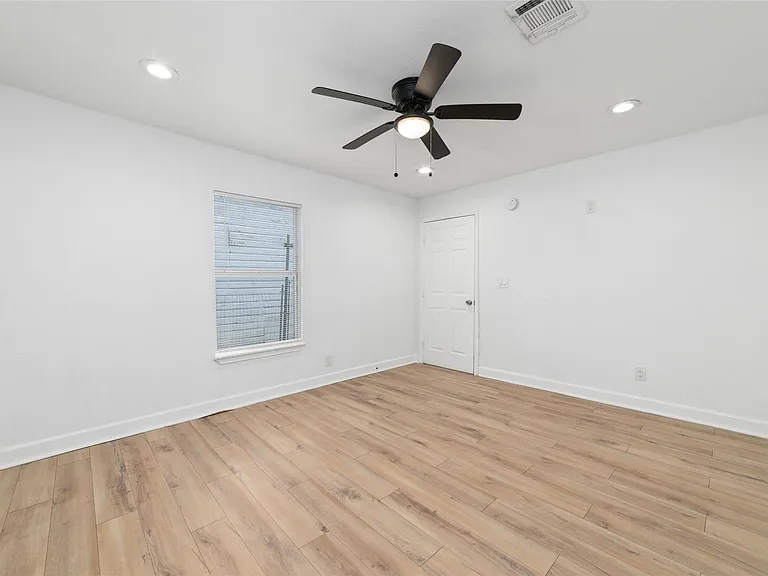 7125 Conley St — Photo 11