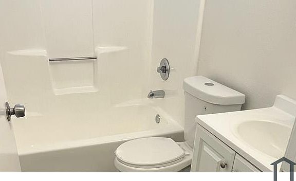 4th image of 241 W Imperial Hwy APT 101