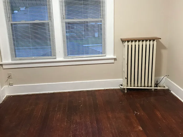 1121 Lincoln Way — Photo 7