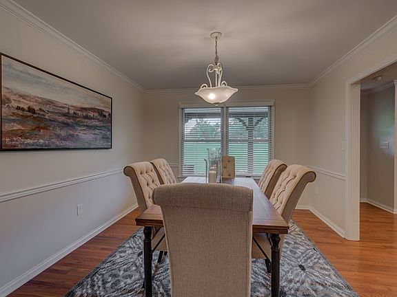 4th image of 3280 Highridge Dr